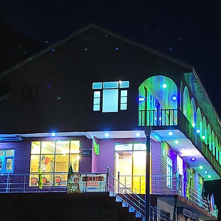 Sunrise Hotel And Restaurant Mastan Gurez Kanzalwan المظهر الخارجي الصورة